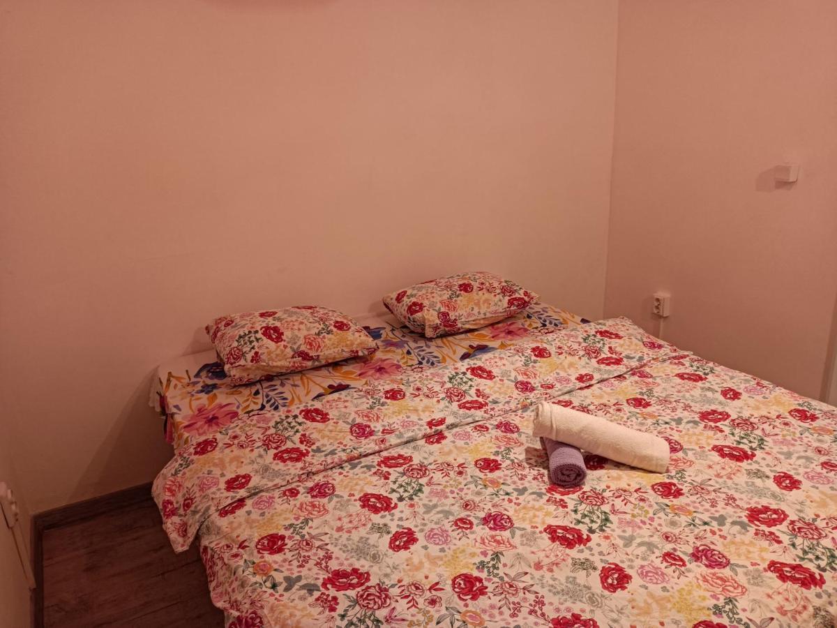 Lux Apartament In The Bubble Of Piata Romana Bukares Bagian luar foto